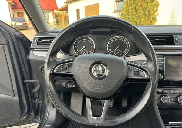 Skoda Superb cena 69999 przebieg: 267852, rok produkcji 2017 z Pińczów małe 781